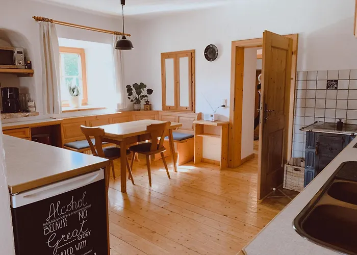 Gut Pirchnerbichl Apartment *